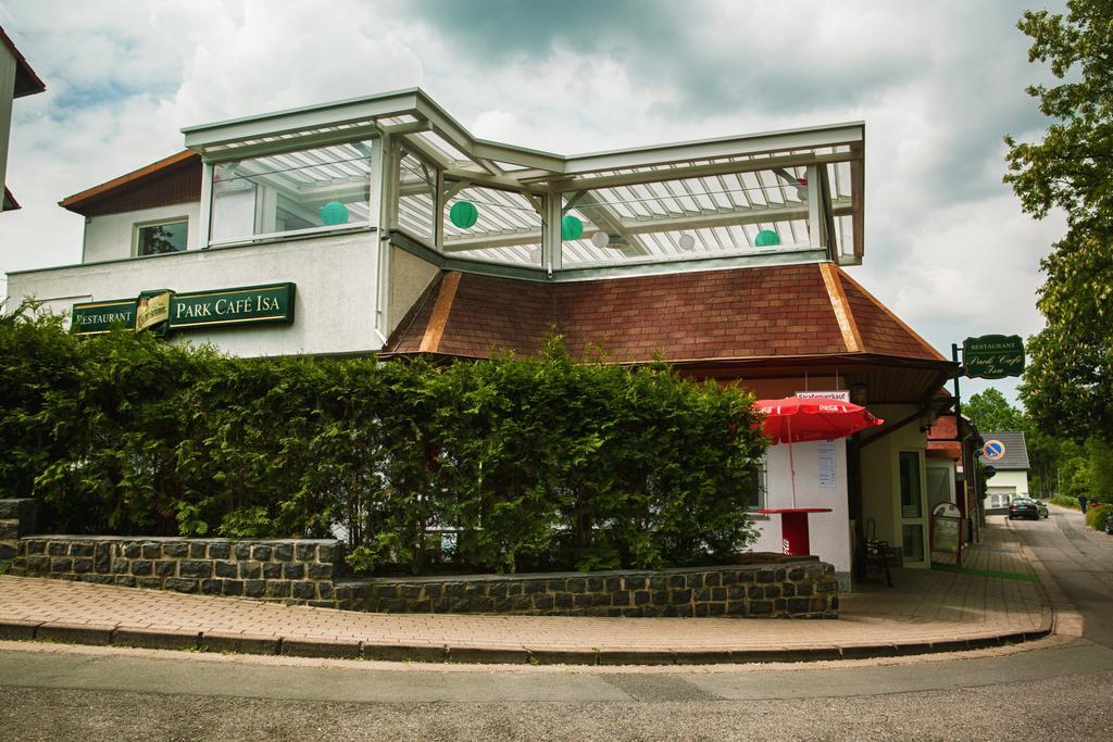 Hotel & Restaurant Park Cafe Isa Érfurt Exterior foto
